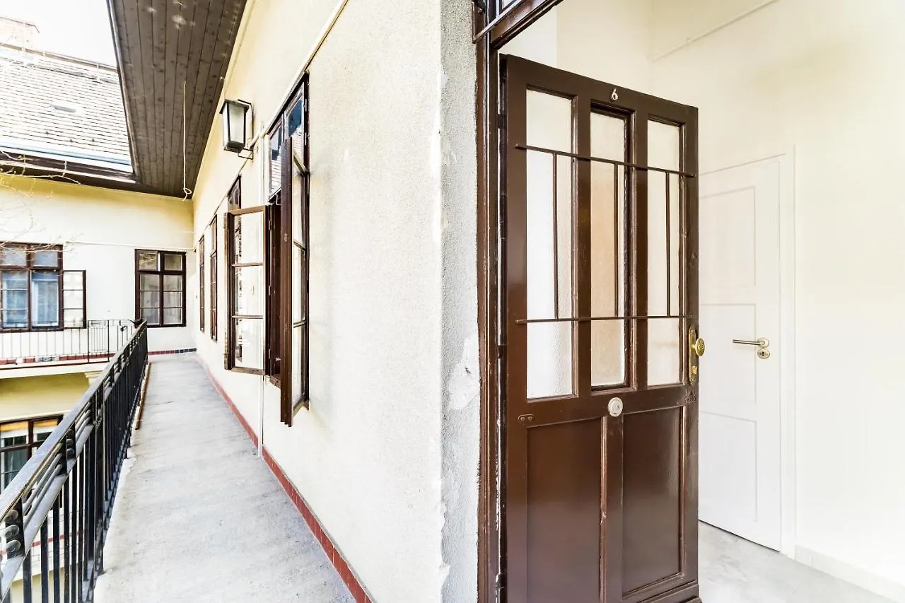 Corbie Downtown Apartment Budapest