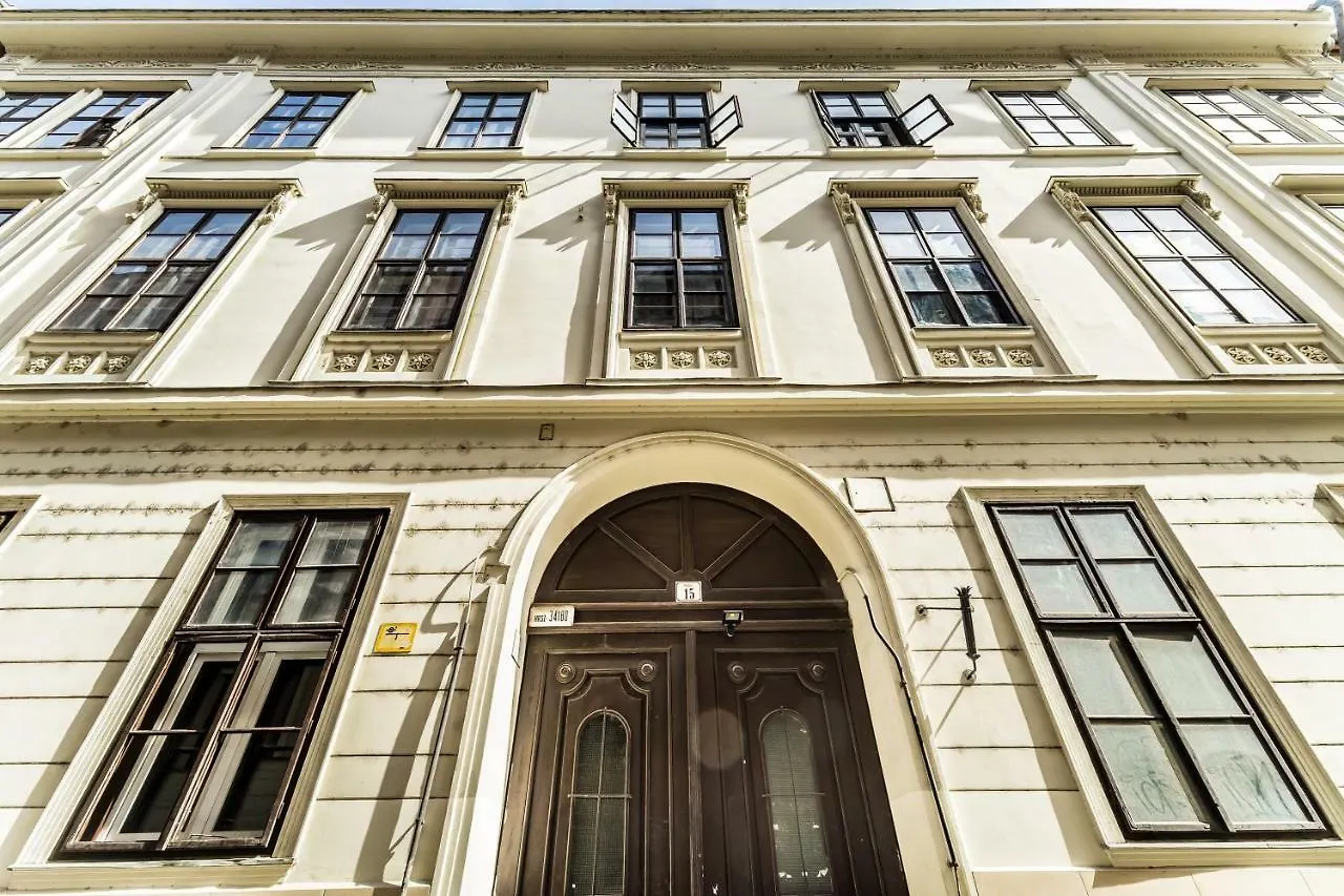 Corbie Downtown Apartment Budapest 0*,  Hongrie